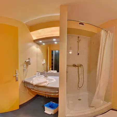 酒店 罐头餐厅酒店 克达日叙尔康讷