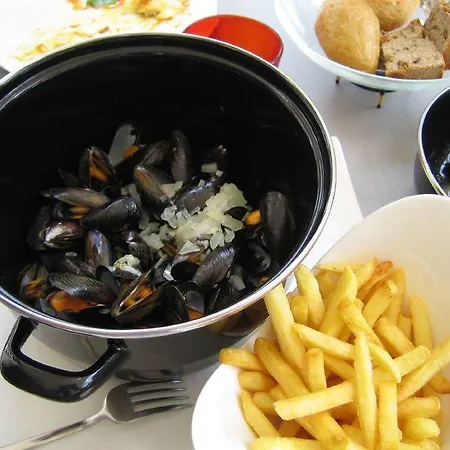 Hotell Restaurant De La Canner 2*