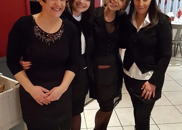 罐头餐厅酒店 酒店 克达日叙尔康讷