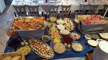 罐头餐厅酒店 酒店 克达日叙尔康讷